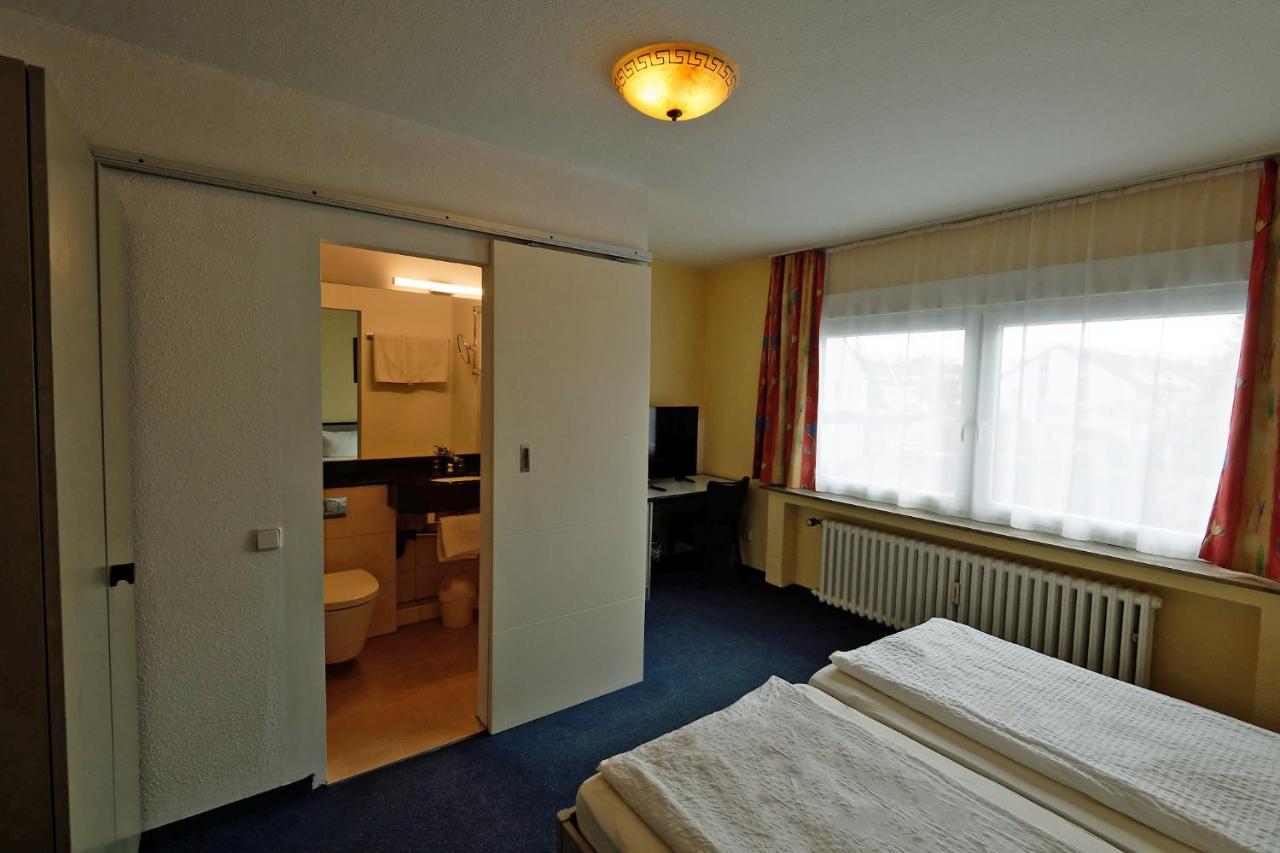 Hotel Wiedenhof Hilden Buitenkant foto